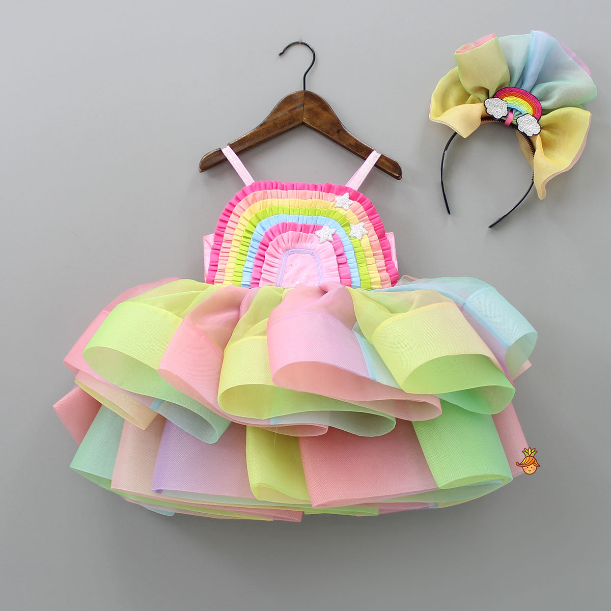 rainbow theme party dress code Tip tip Barsa paniiiii .., Pani me aag lagaye Desi diwas !! , Rainbow theme kitty party , Dress code : rainbow colour with umbrella , Agar aapko reel pasnd aae to like comment n follow