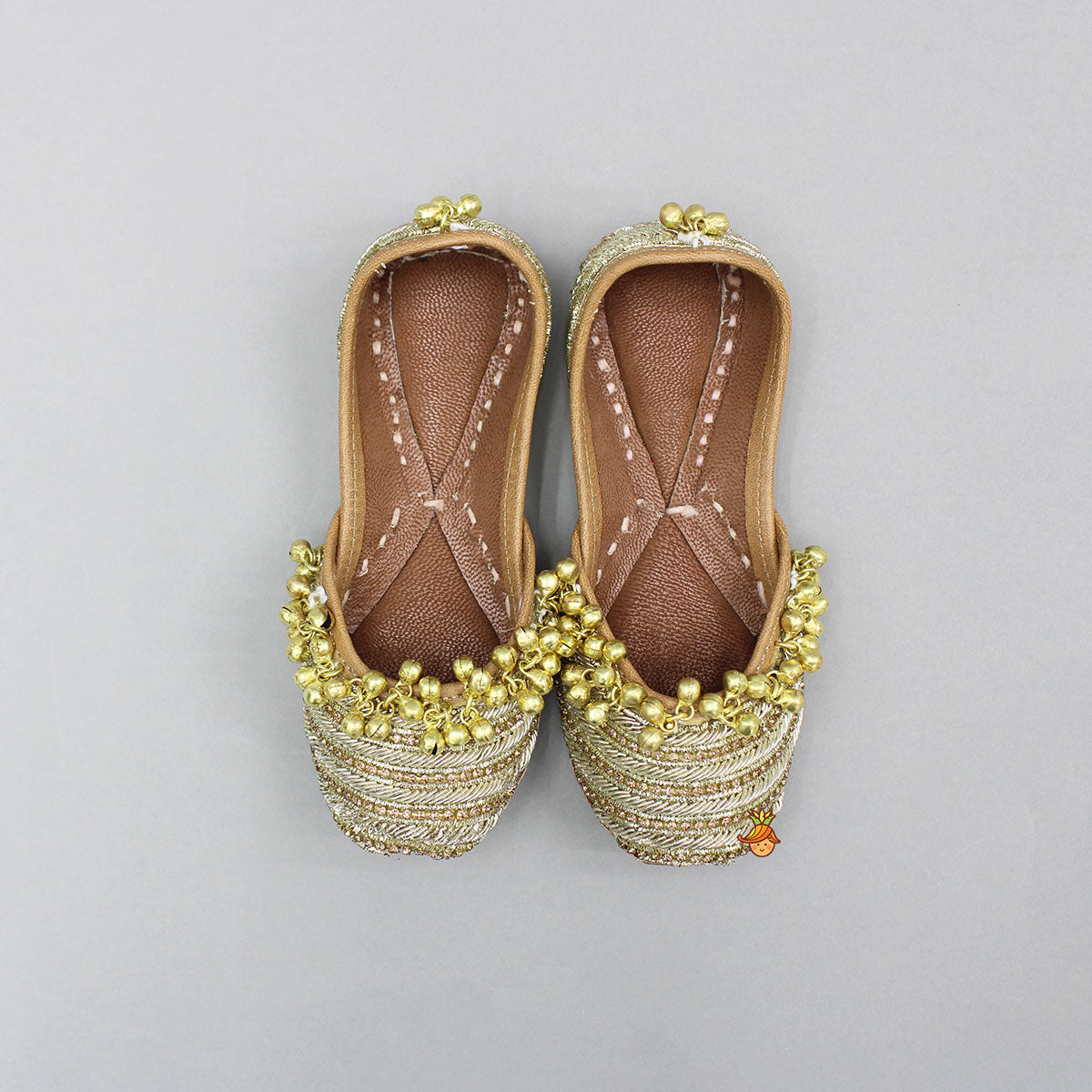 Zardozi Embroidered Bells Adorned Jutti