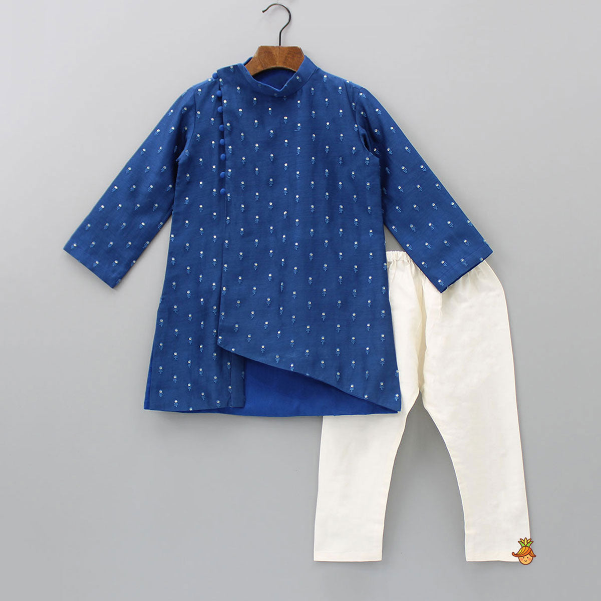 Booti Embroidered Kurta With Off White Pyjama