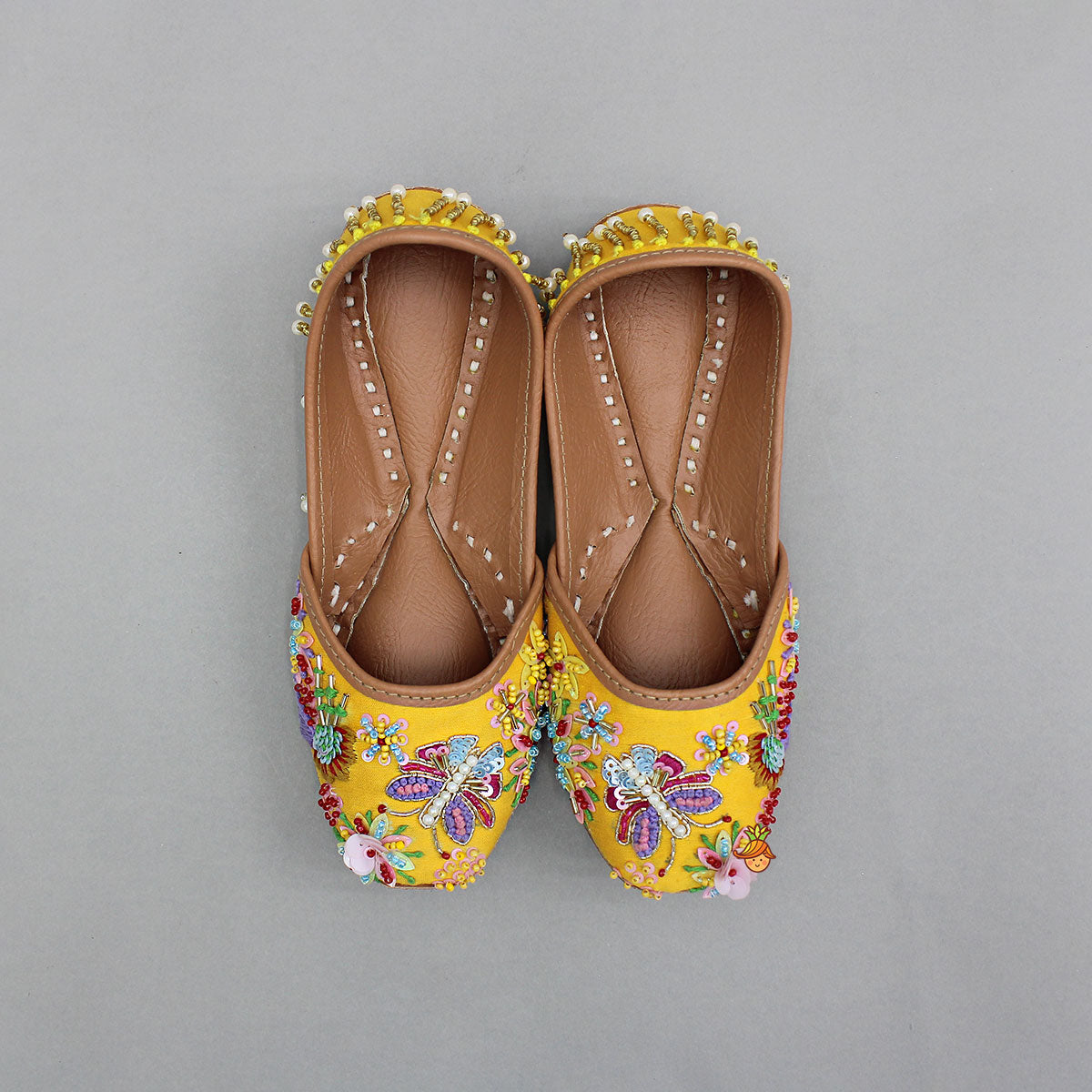 Embroidered Adorable Yellow Jutti