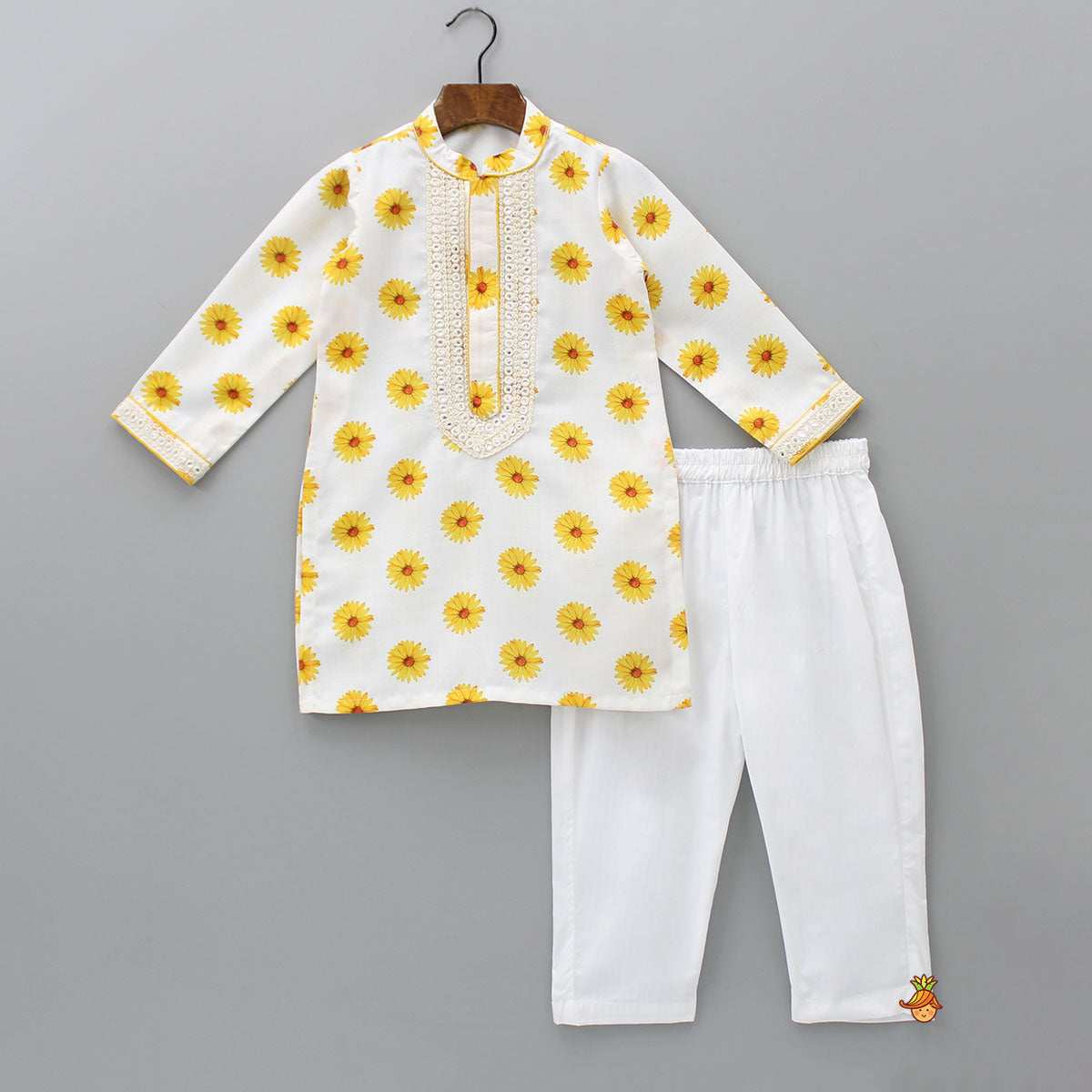 Pre Order: Faux Mirror Work Printed Cotton Linen Kurta And Pyjama