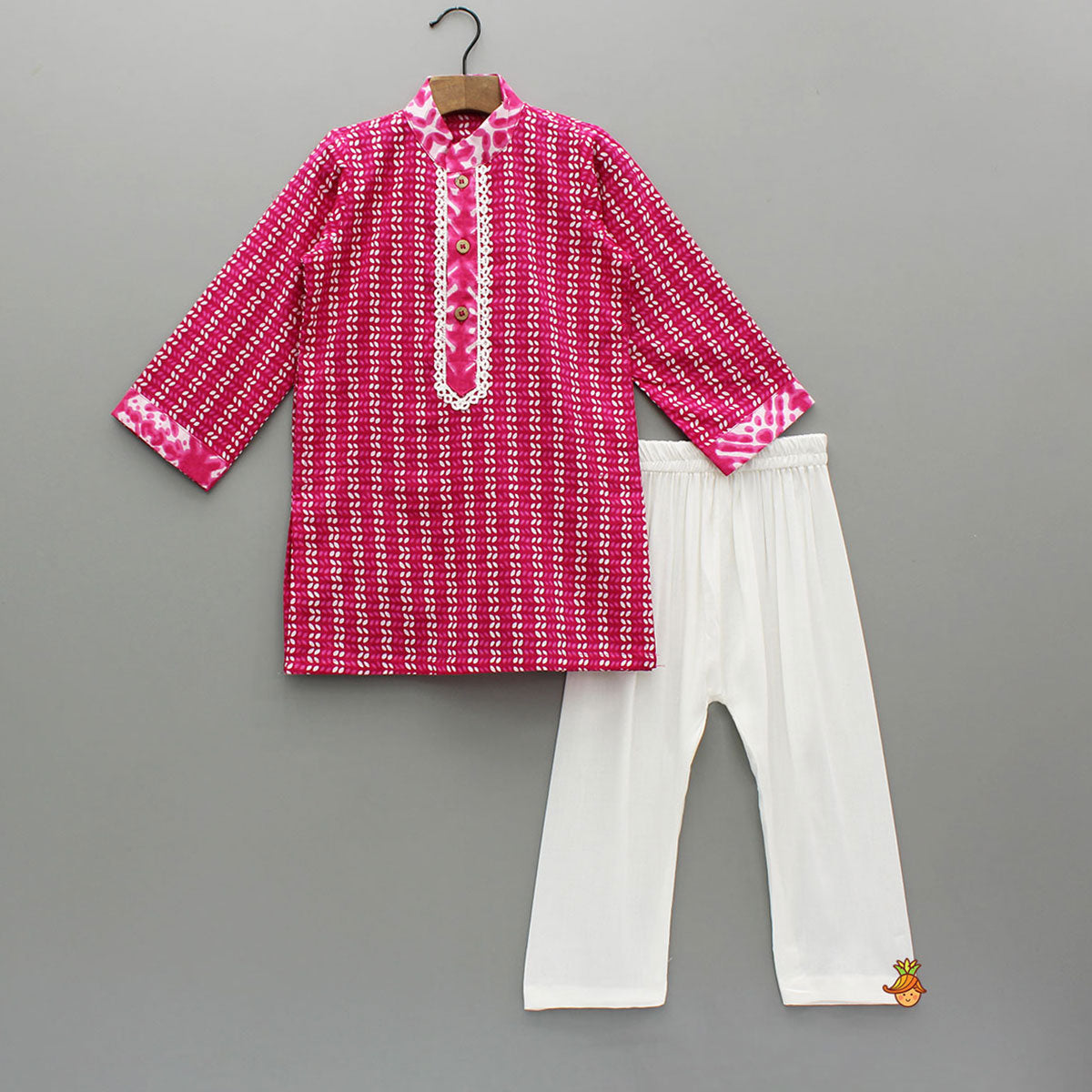 Lace Detail Front Placket Pink Printed Kurta And Pyjama
