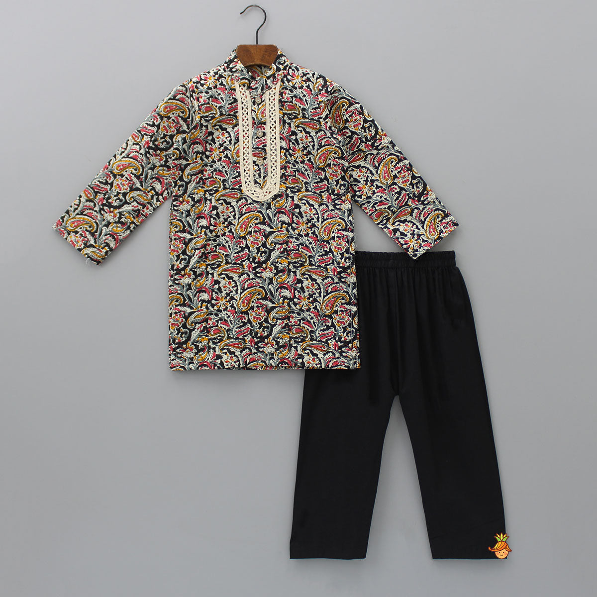 Lace Detail Front Placket Multicolour Printed Kurta And Black Pyjama