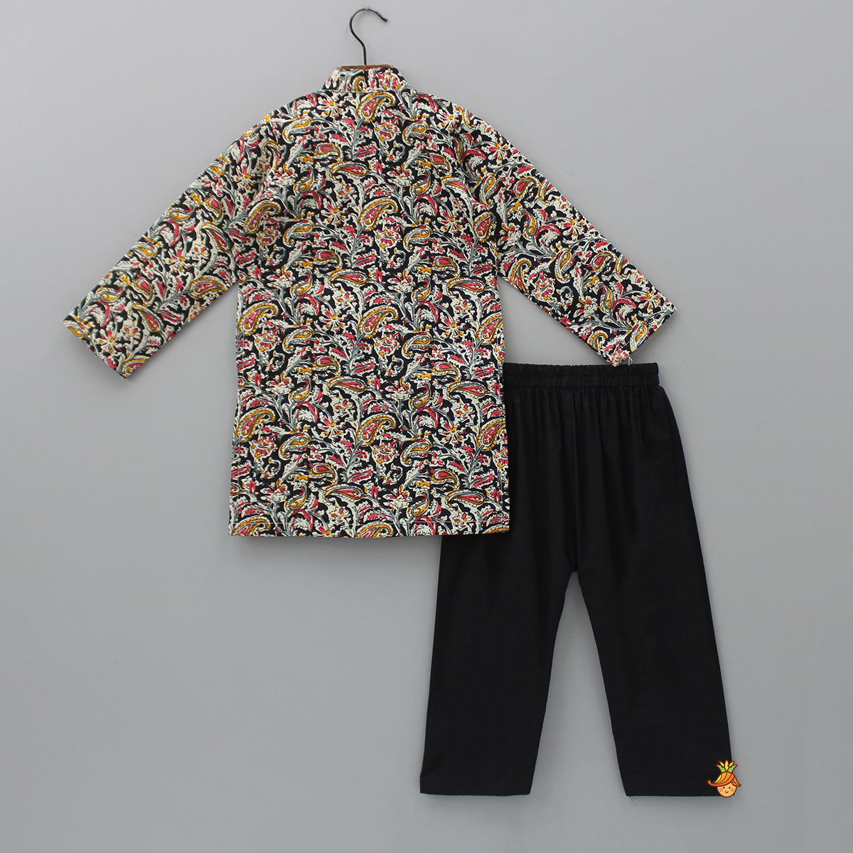 Lace Detail Front Placket Multicolour Printed Kurta And Black Pyjama