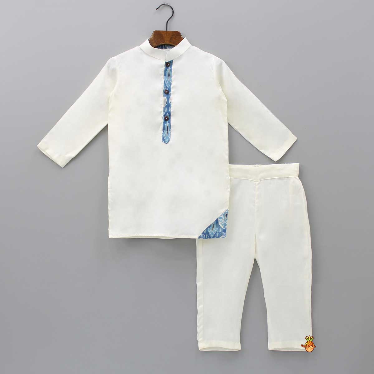 Off White Kurta With Stylish Hem Jacket And Pyjama