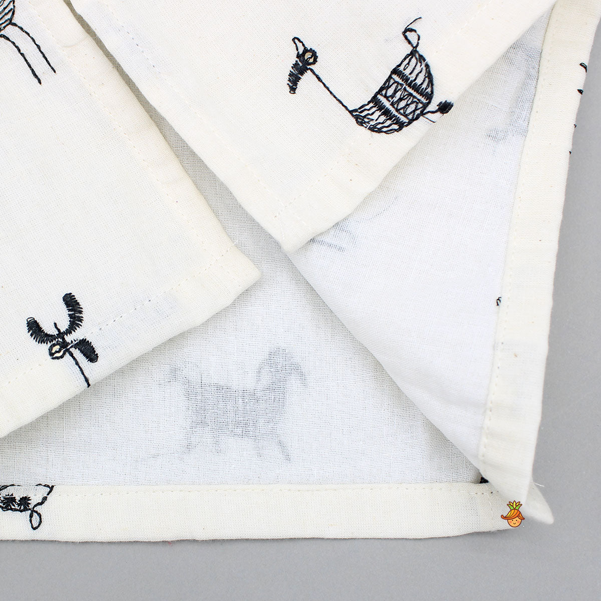 Animal Embroidered Kurta With Pyjama