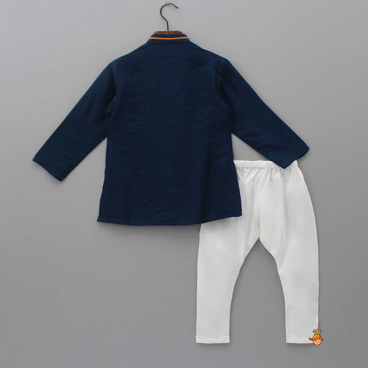 Blue Kurta With Animal Embroidery And Pyjama