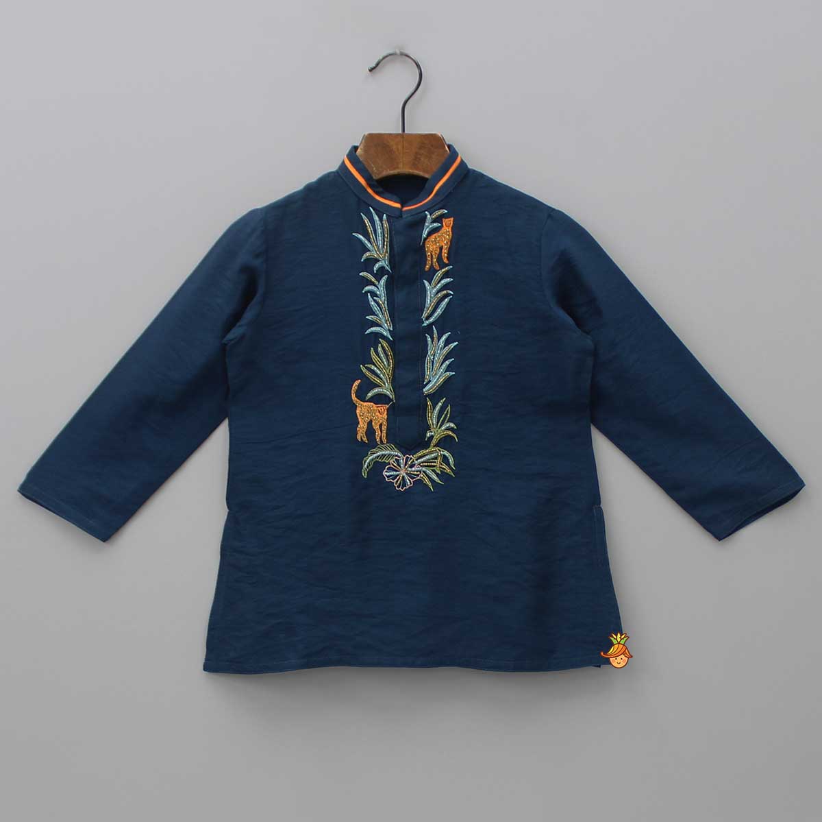 Blue Kurta With Animal Embroidery And Pyjama