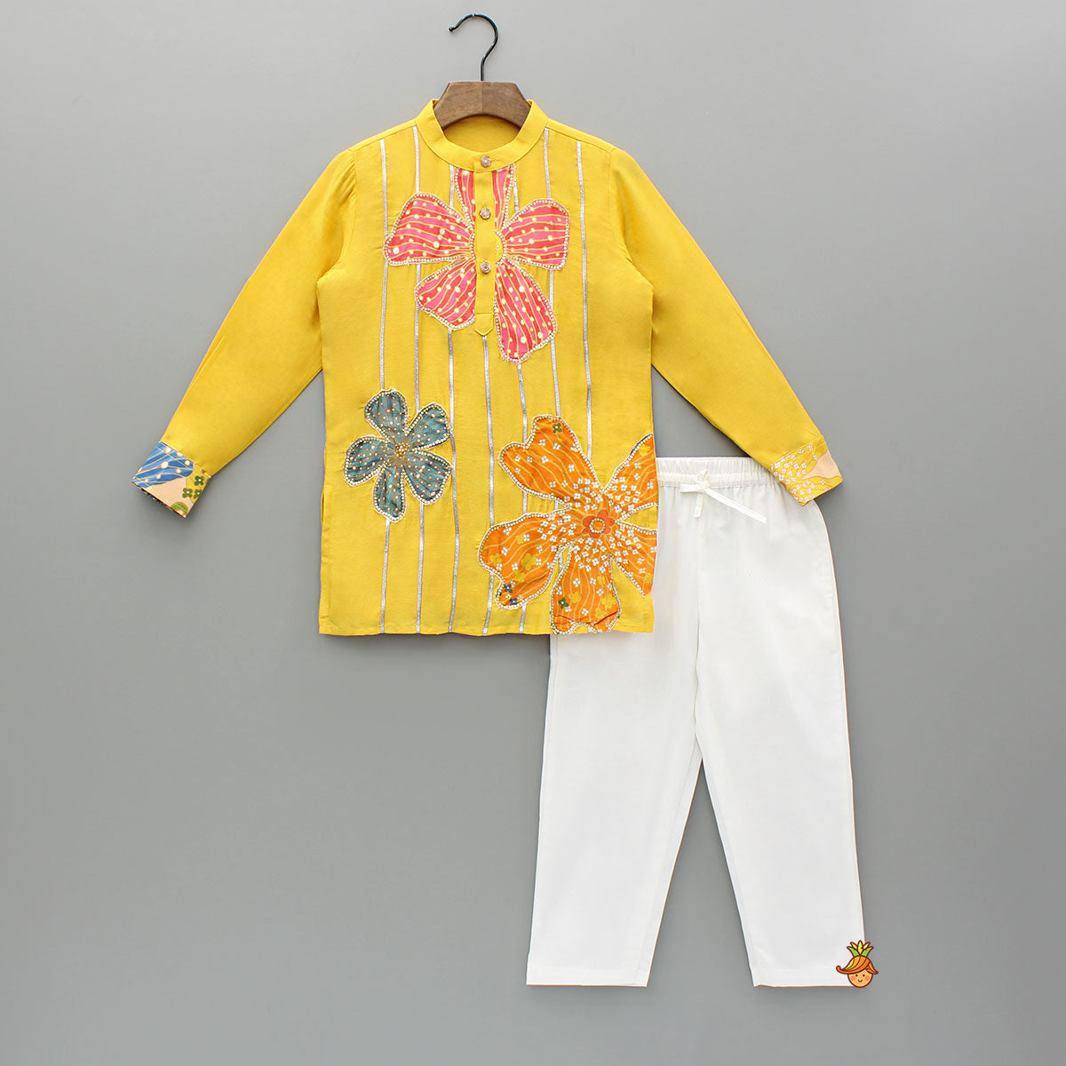 Sequined Floral Printed Kurta With Pyjama.