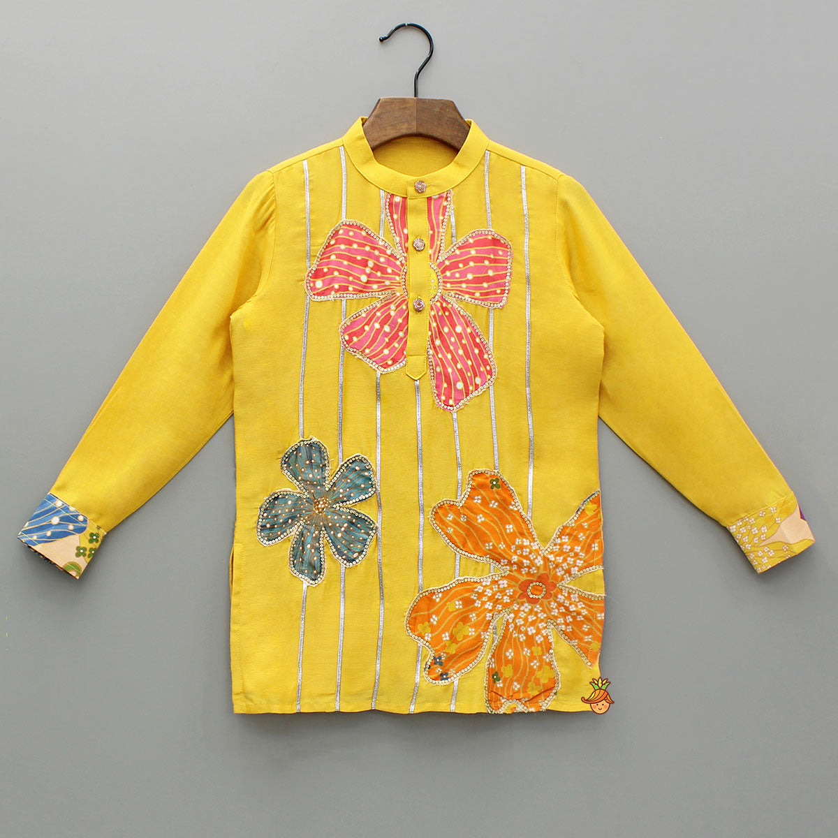 Sequined Floral Printed Kurta With Pyjama.