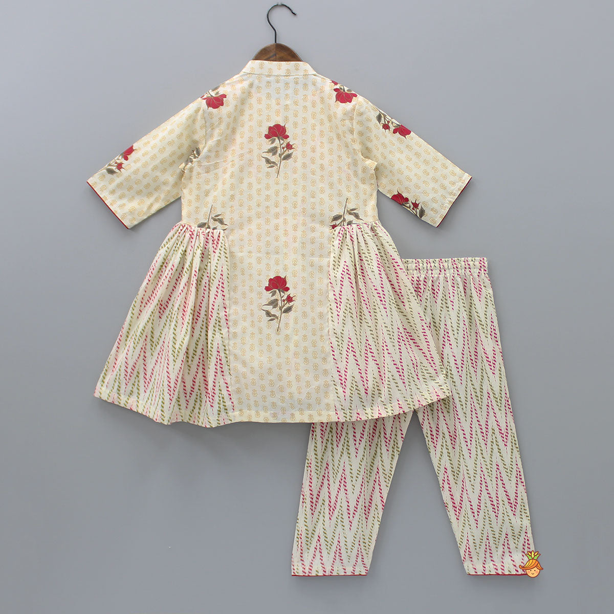 Off White Printed Top With Front Tie-Up Knot Jacket And Pant