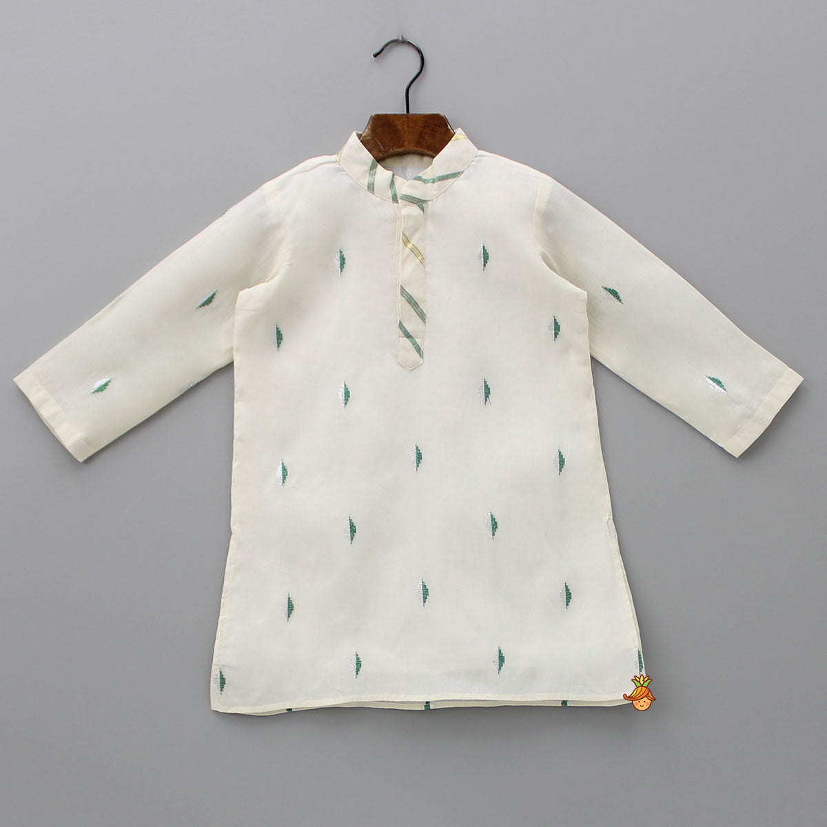 Off White Embroidered Kurta With Pyjama