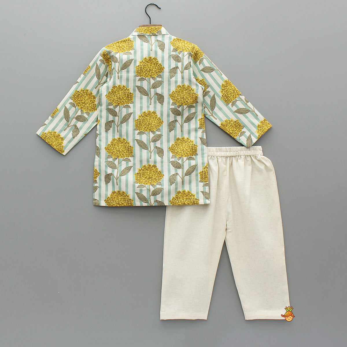 Floral Printed Kurta With Pyjama