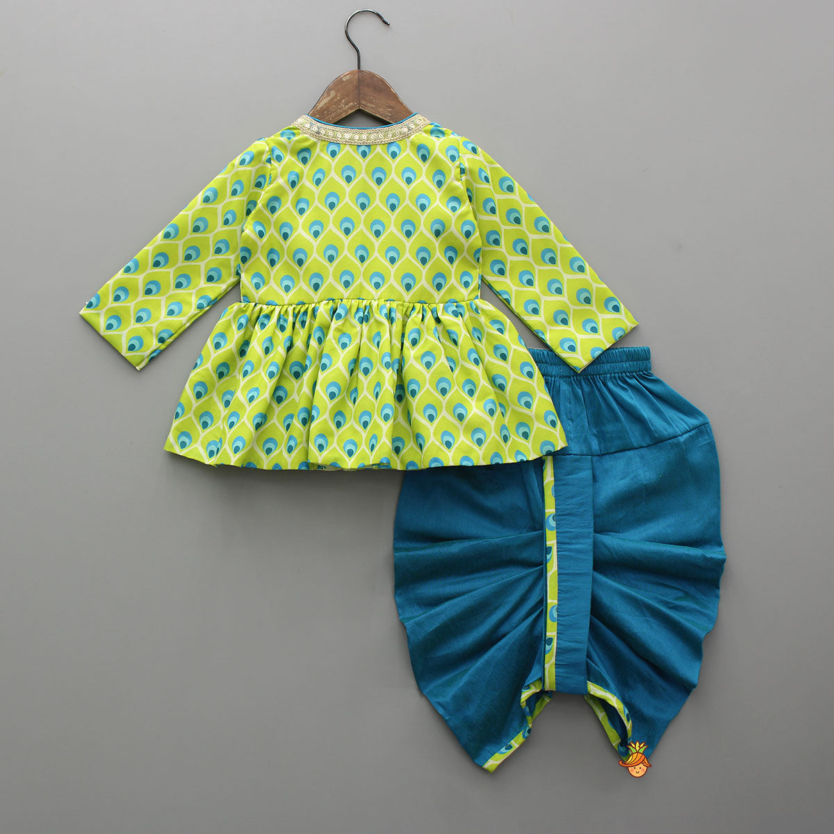 Printed Angarkha Style Green Kurta And Dhoti With Mukut