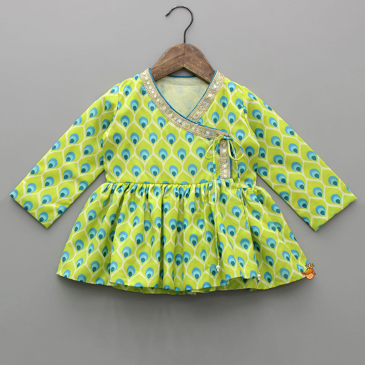 Printed Angarkha Style Green Kurta And Dhoti With Mukut