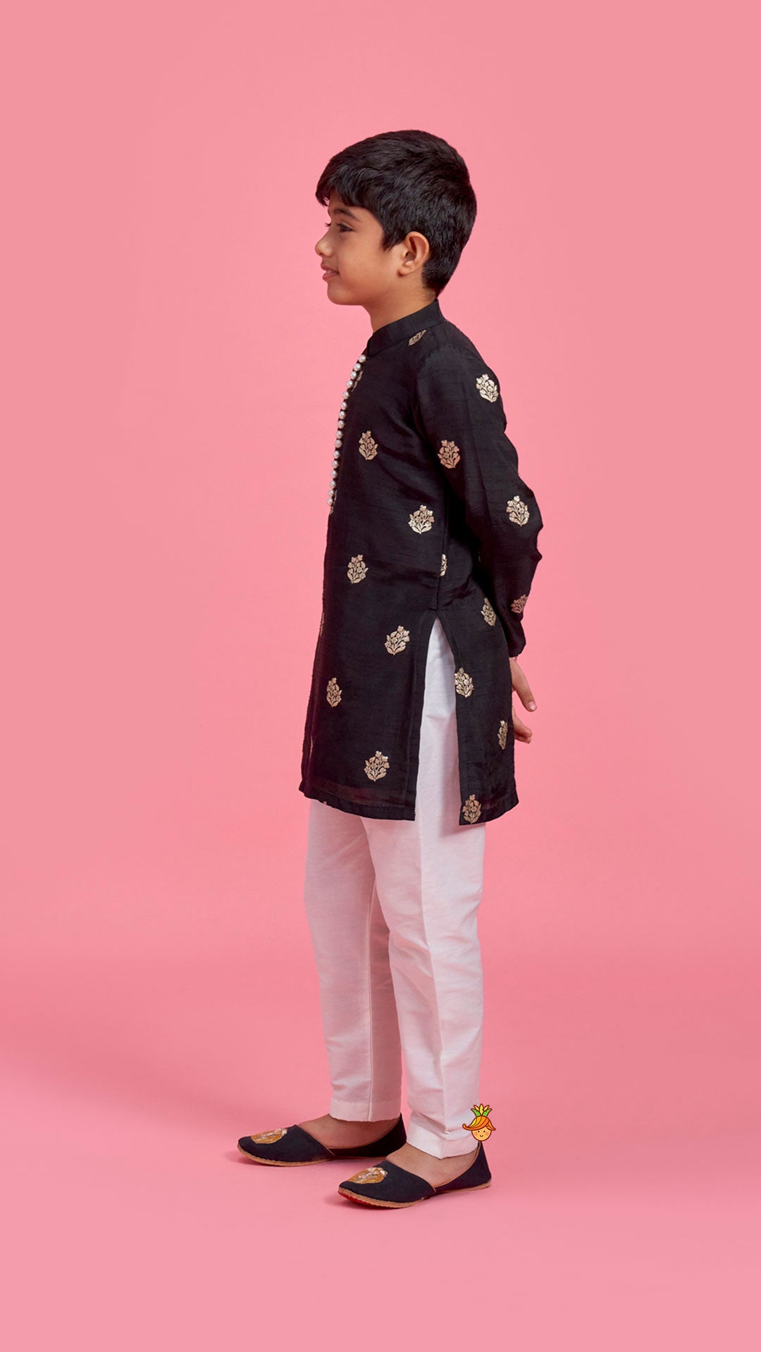 Black Embroidered Kurta With Pyjama