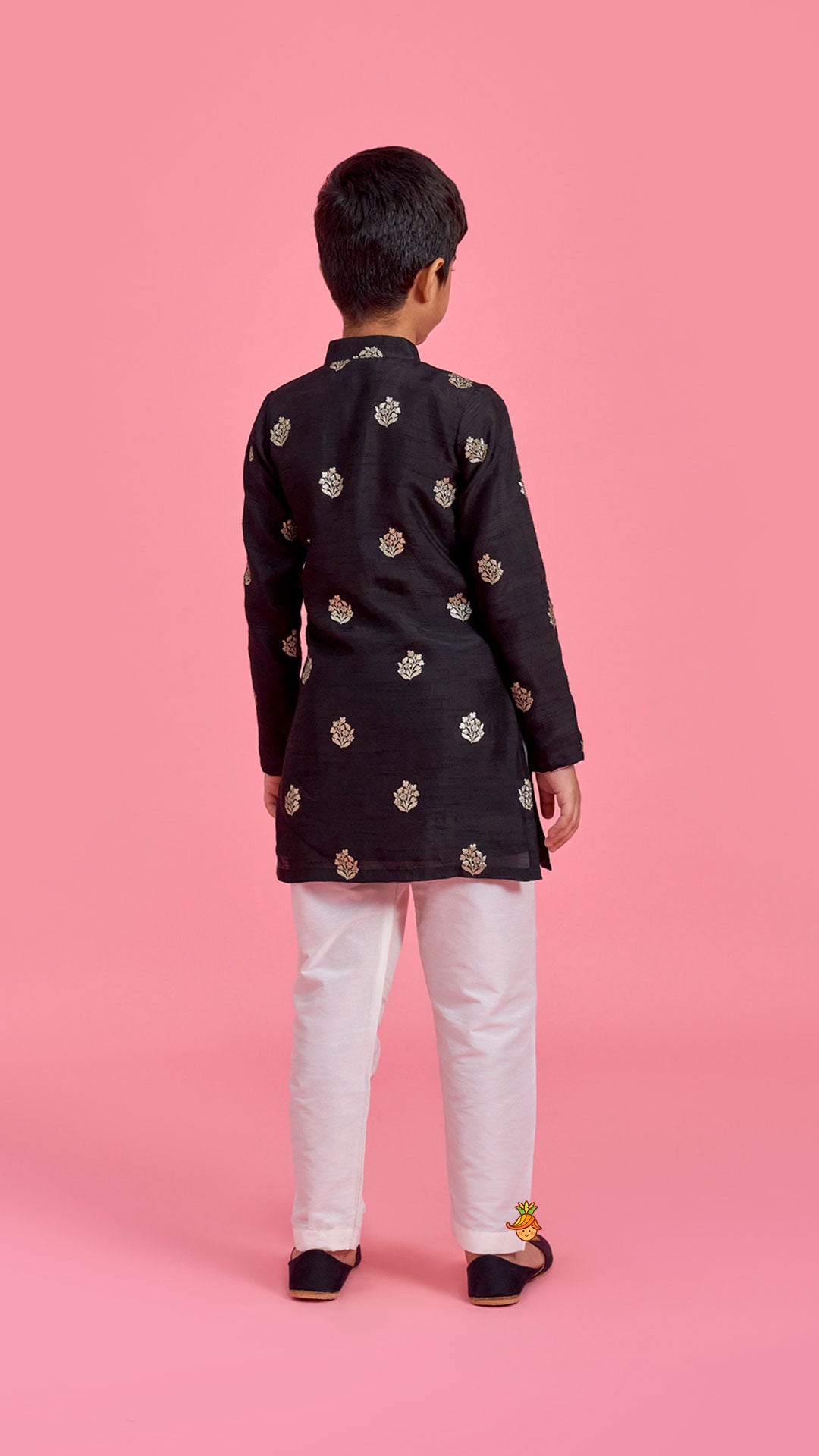 Black Embroidered Kurta With Pyjama