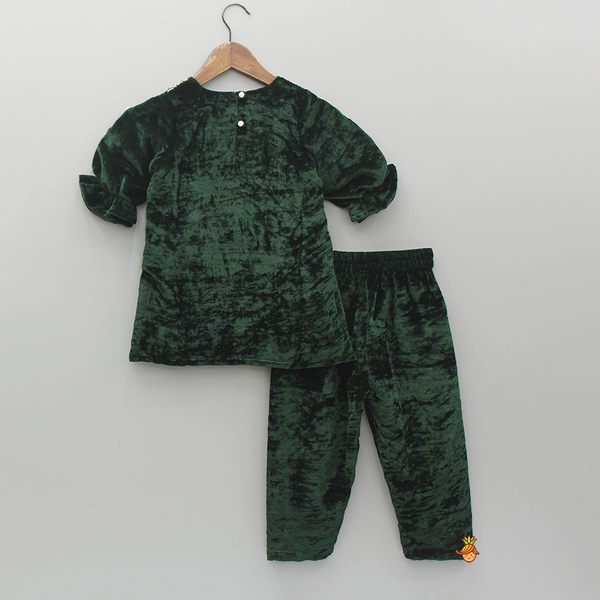 Green Velvet Zardozi Embroidered Kurti And Pant