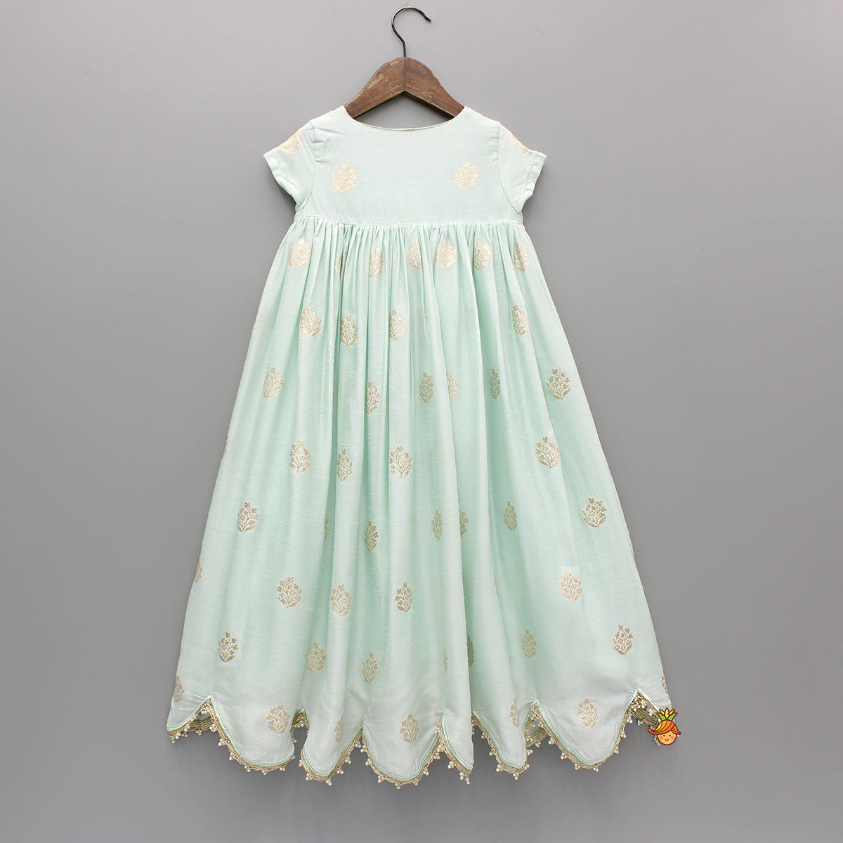 Embroidered Green Scalloped Hem Kurti