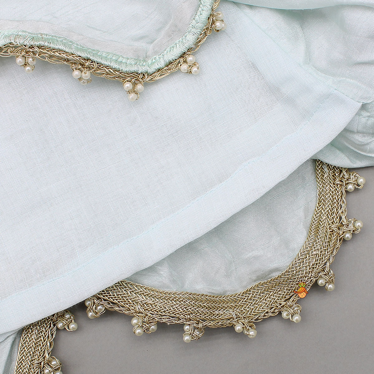 Embroidered Green Scalloped Hem Kurti