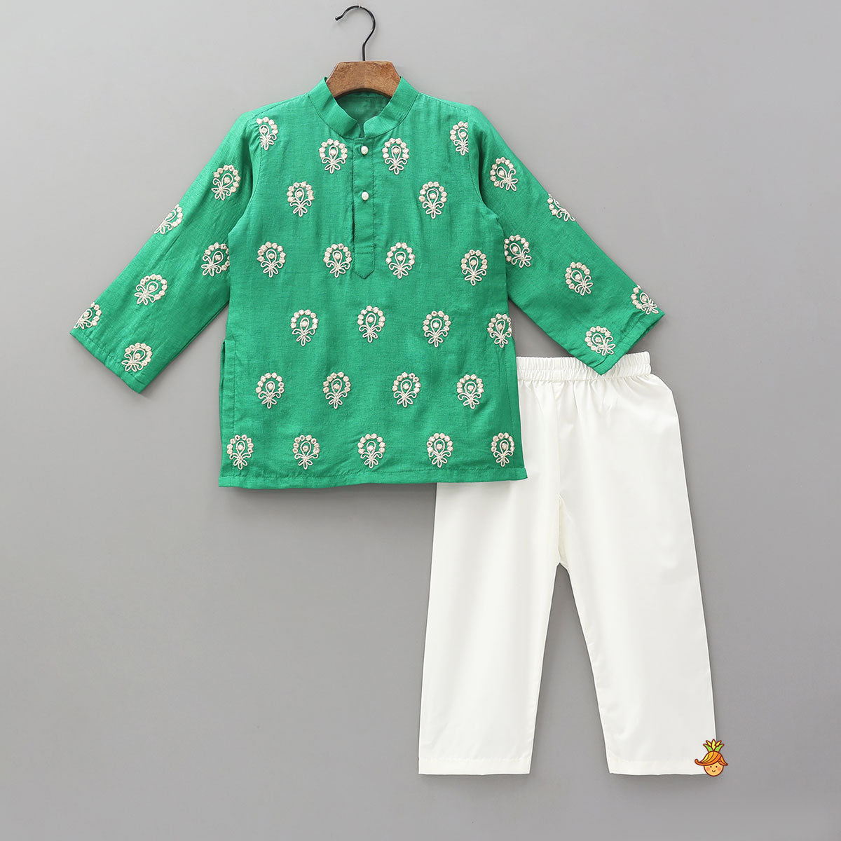 Embroidered Front-Placket Ethnic Kurta And Pyjama