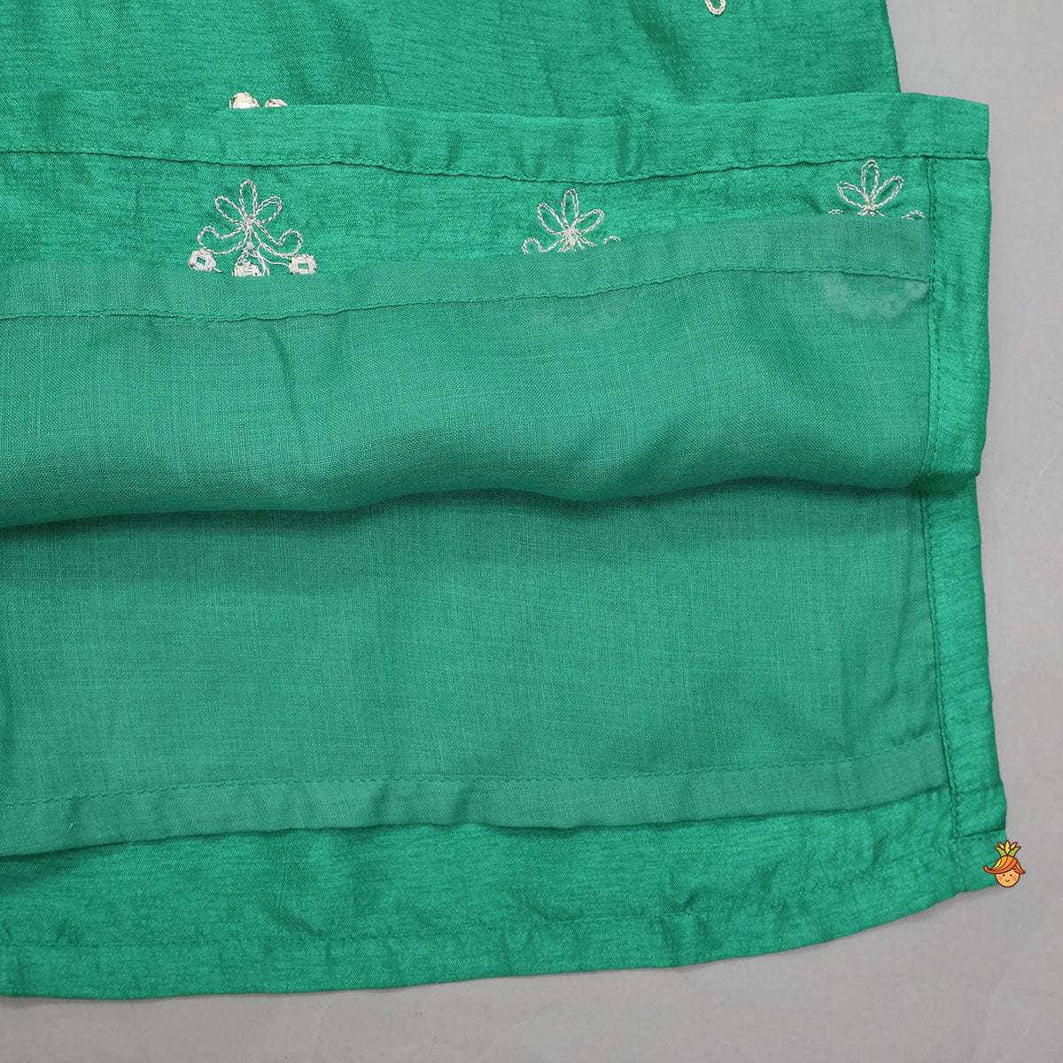 Embroidered Front-Placket Ethnic Kurta And Pyjama