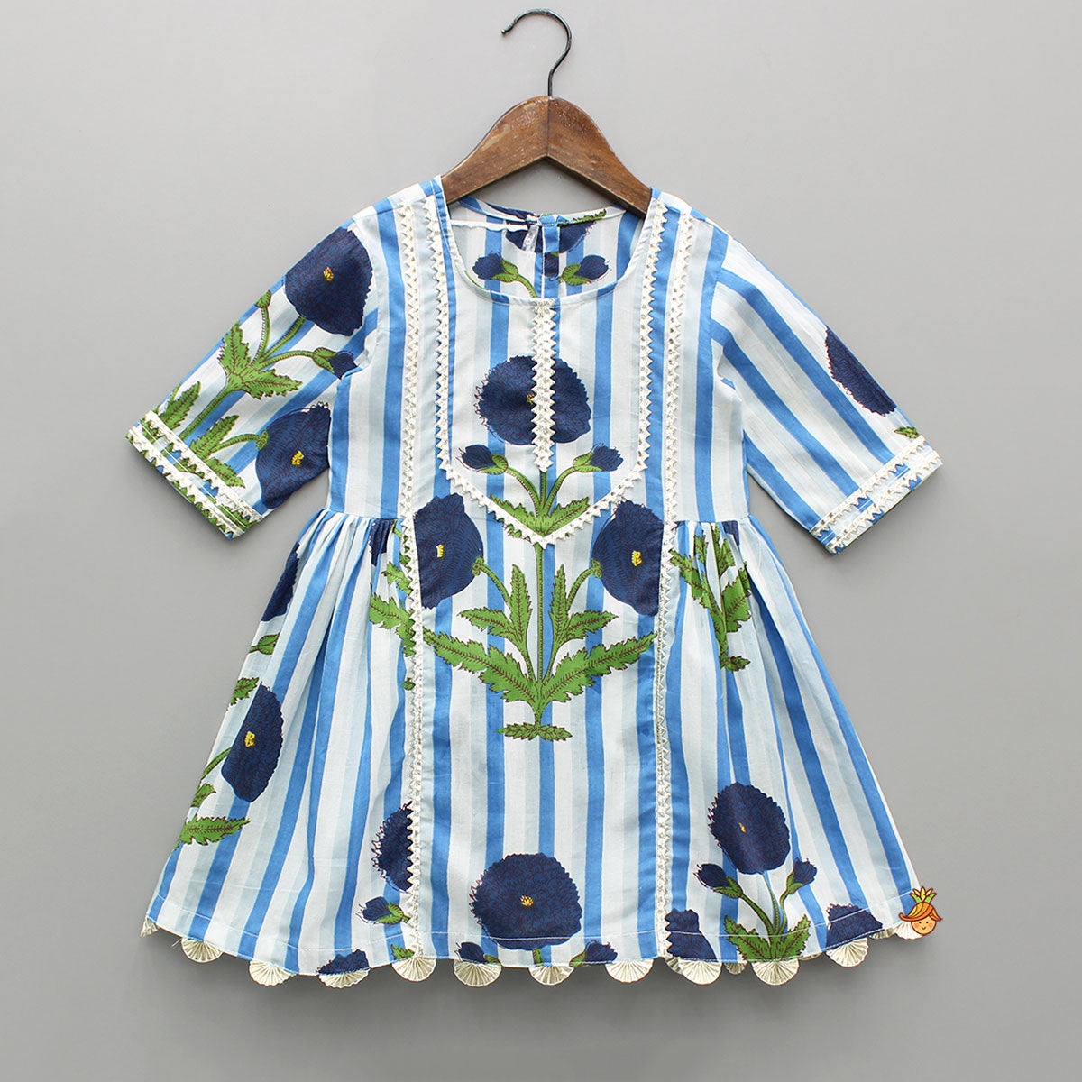 Blue Printed Gota Lace Detailed Kurti And Pant