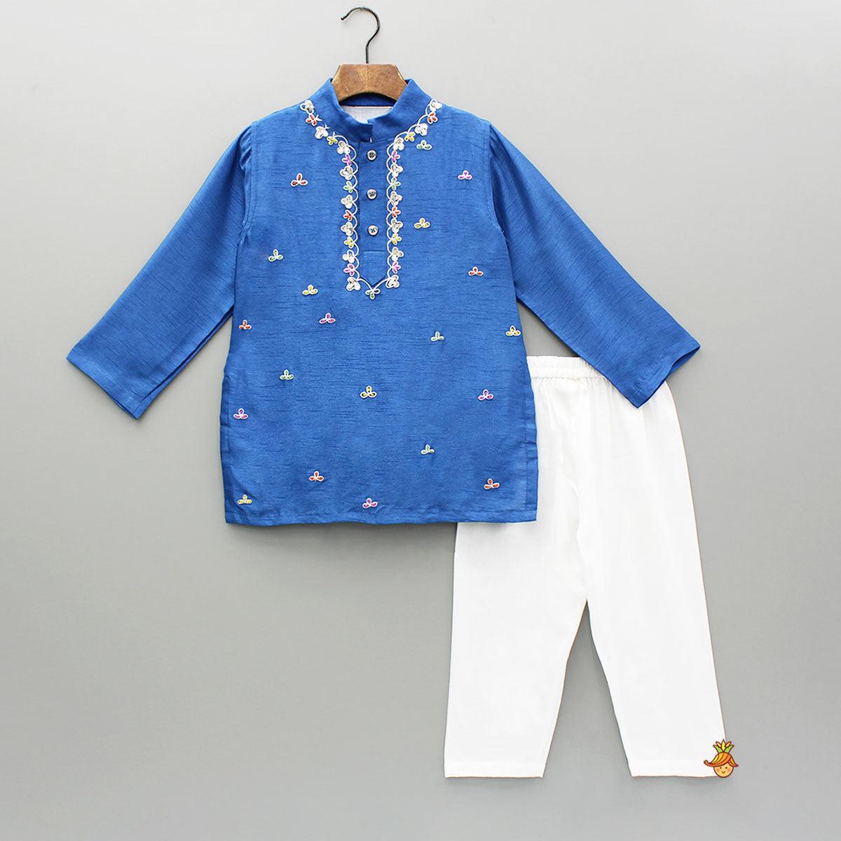 Blue Embroidered Kurta And Pyjama