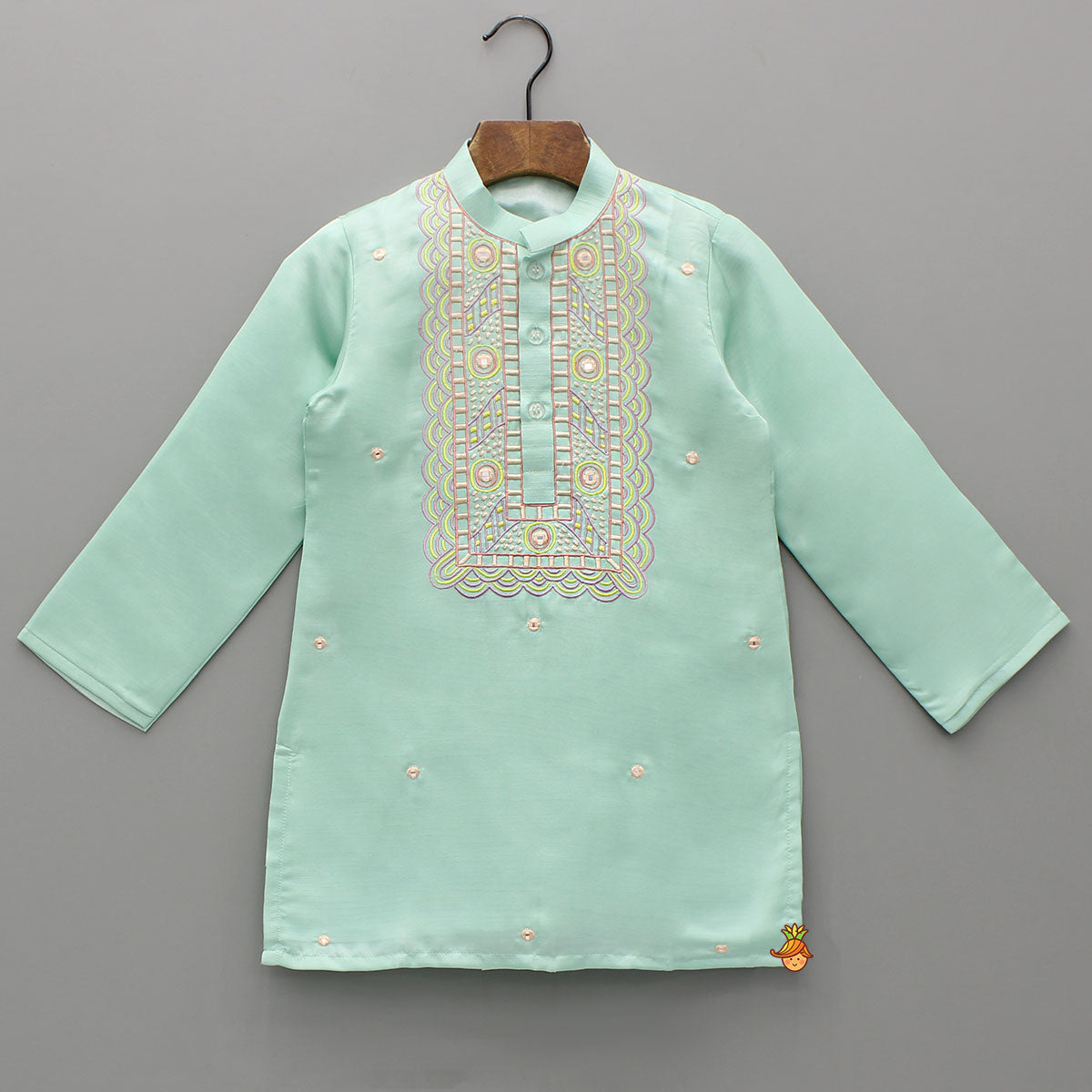 Green Embroidered Kurta And Pyjama