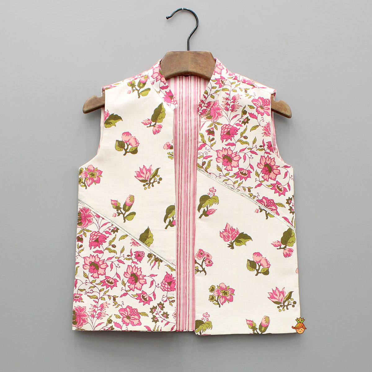 Pink Floral Printed Kurta With Front Open Jacket And Pyjama