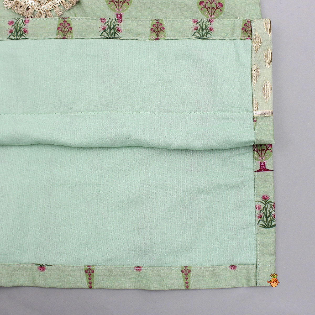 Green Printed Kurta And Pyjama