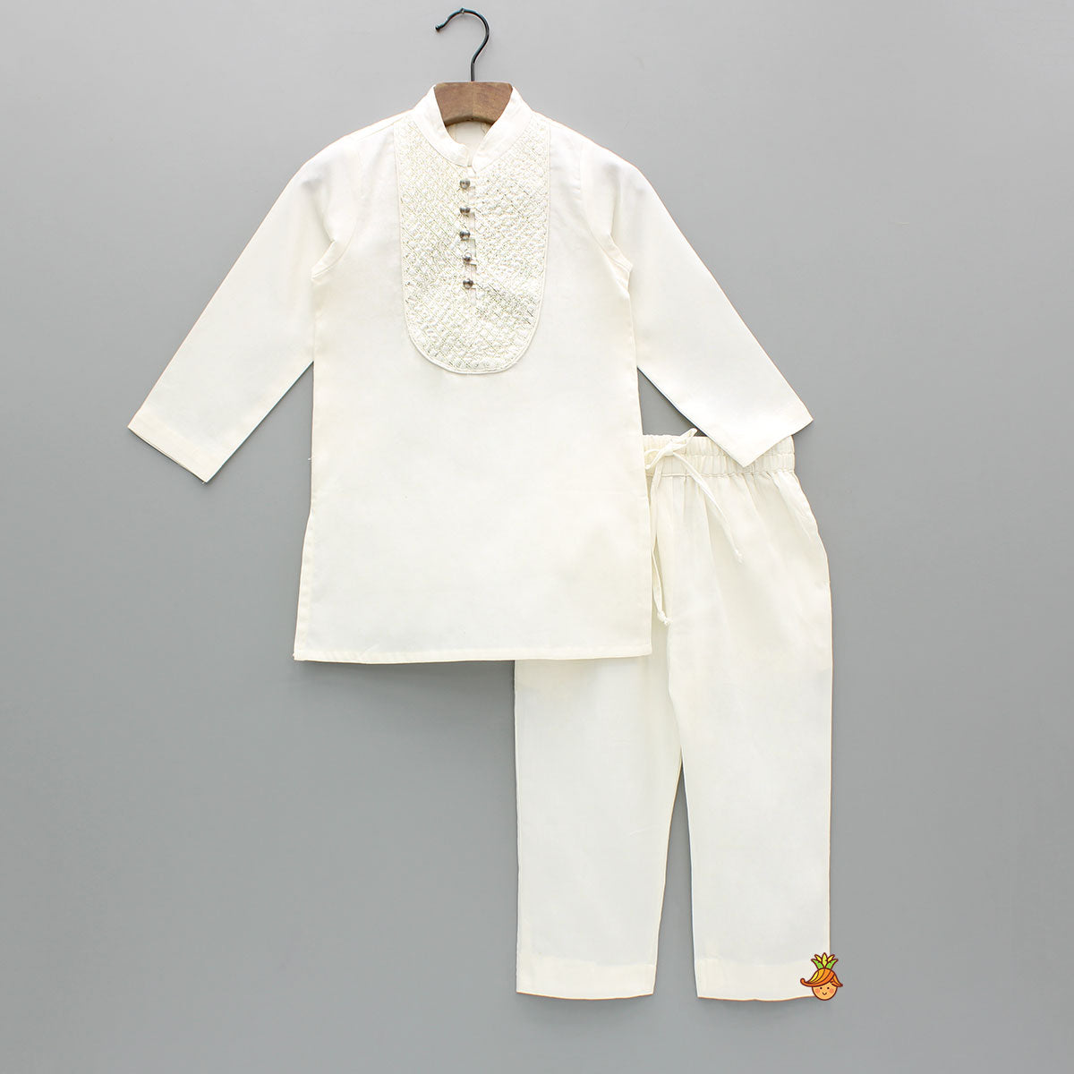 Off White Gota Lace Detailed Kurta And Pyjama