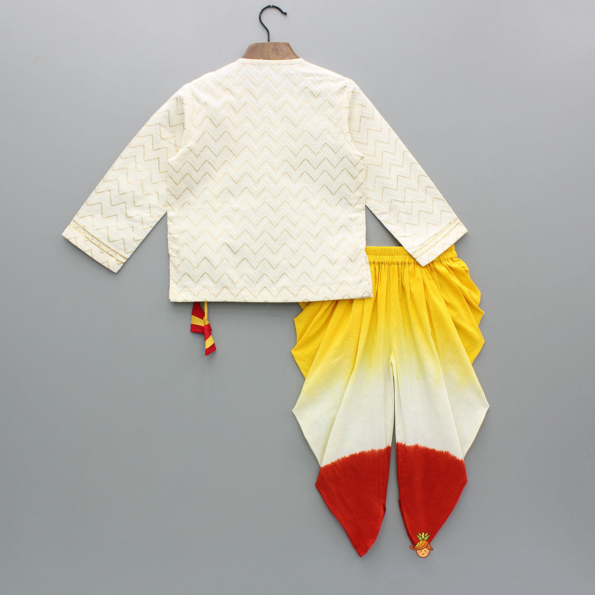 Chevron Embroidered Off White Kurta And Dual Tone Dhoti