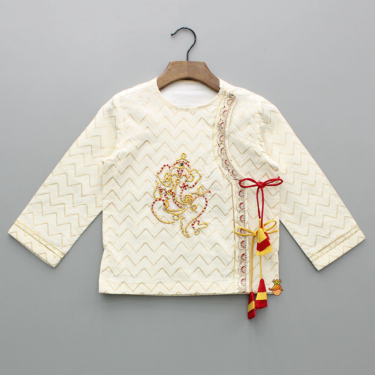 Chevron Embroidered Off White Kurta And Dual Tone Dhoti