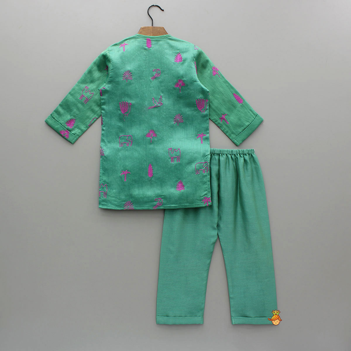 Green Embroidered Kurta And Pyjama