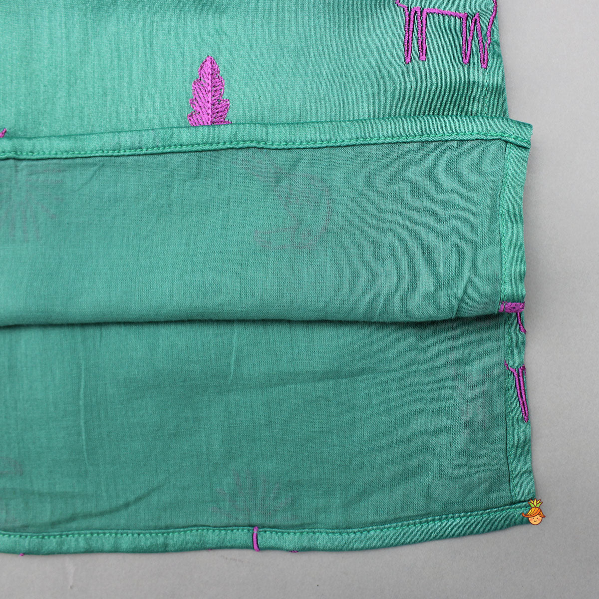 Green Embroidered Kurta And Pyjama