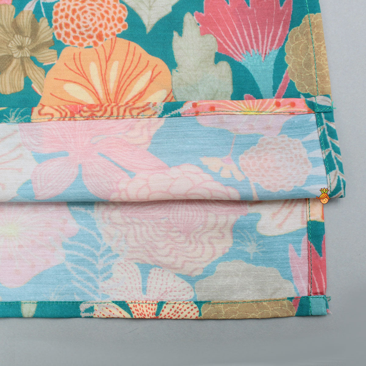 Pom Poms Adorned Multicolour Kurta And Dual Pockets Detail Off White Pyjama