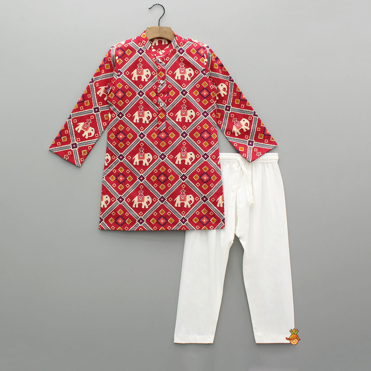 Ethnic Patola Printed Kurta With Front Open Jacket And Pyjama