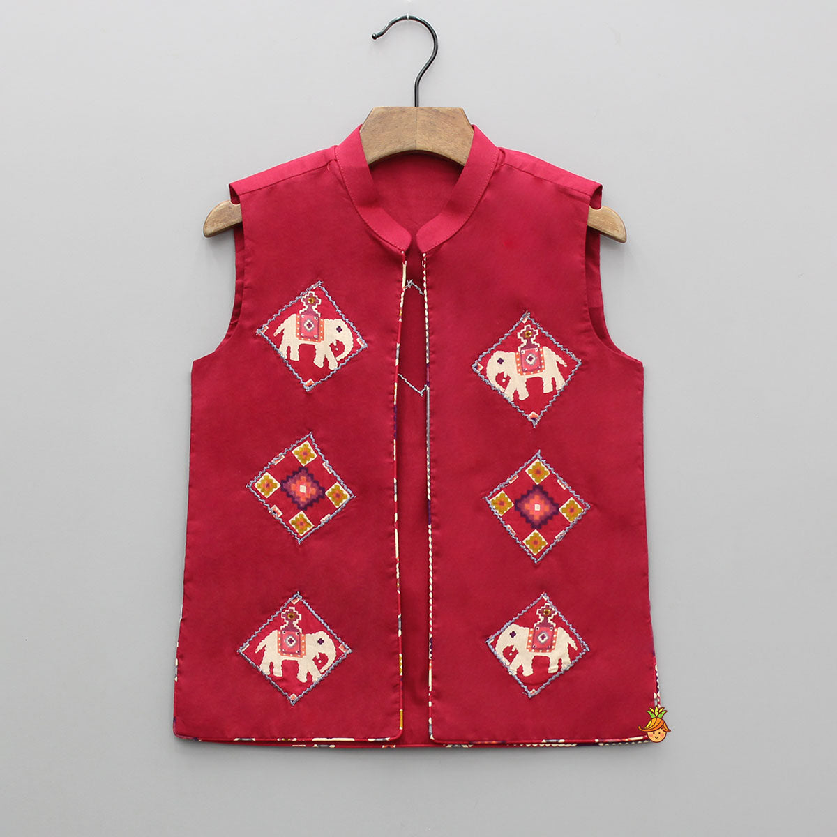 Ethnic Patola Printed Kurta With Front Open Jacket And Pyjama