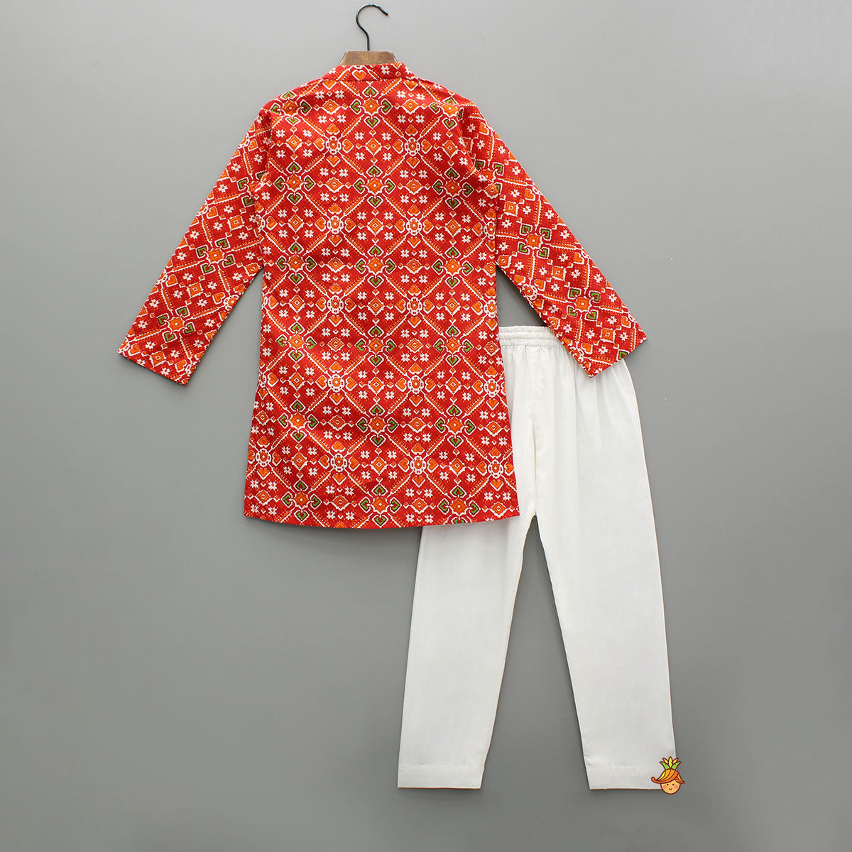 Traditional Patola Print Kurta With Gota Lace Embellishment And Pyjama