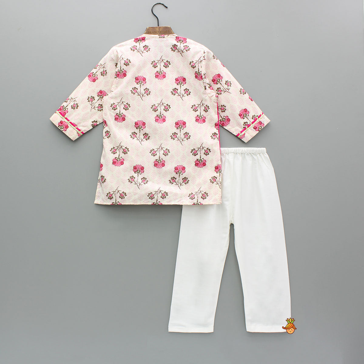 Idol Print Flap Kurta And Pyjama Set