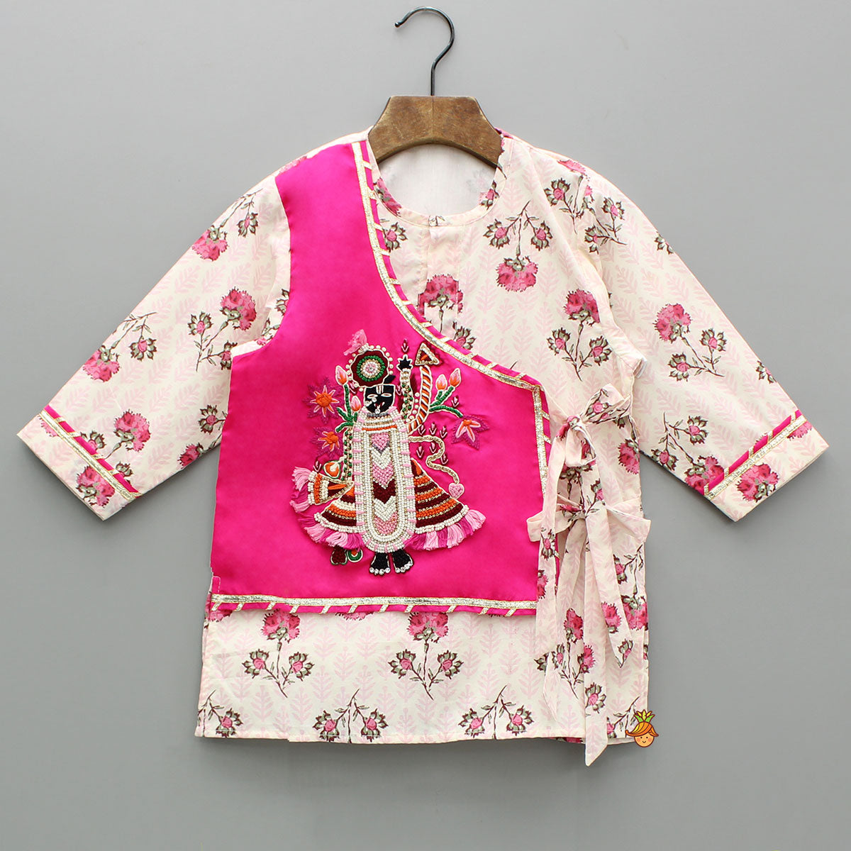 Idol Print Flap Kurta And Pyjama Set