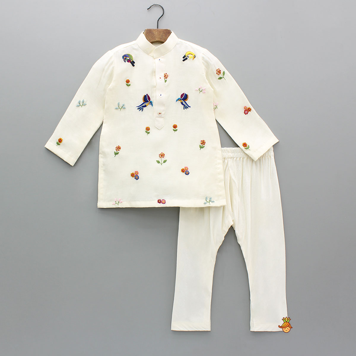 Floral Thread-Embroidered Off-White Kurta And Pyjama