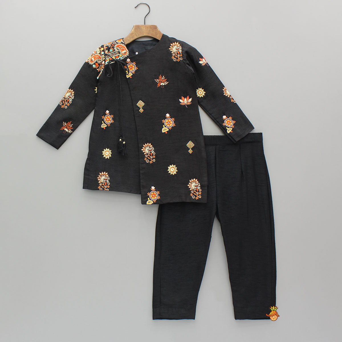 Black Asymmetric Floral Embroidered Kurta With Pyjama