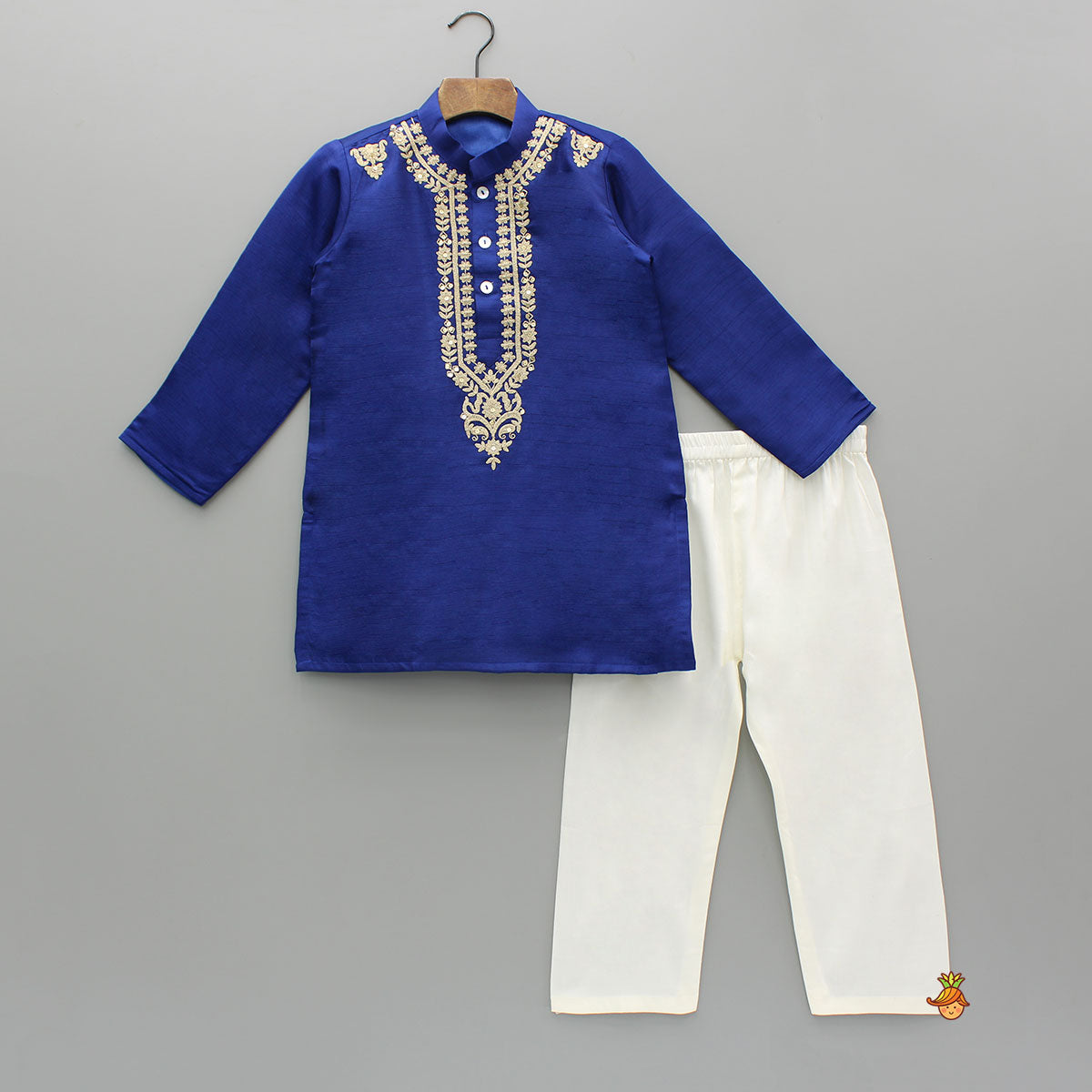 Blue Zari Embroidered Kurta With Off White Pyjama