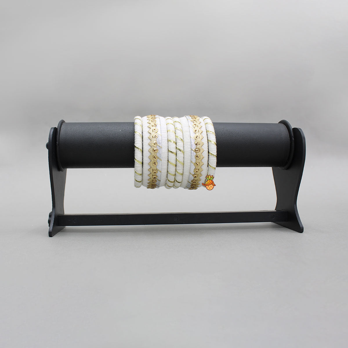 Gota Lace-Embellished Off White Thread Bangles