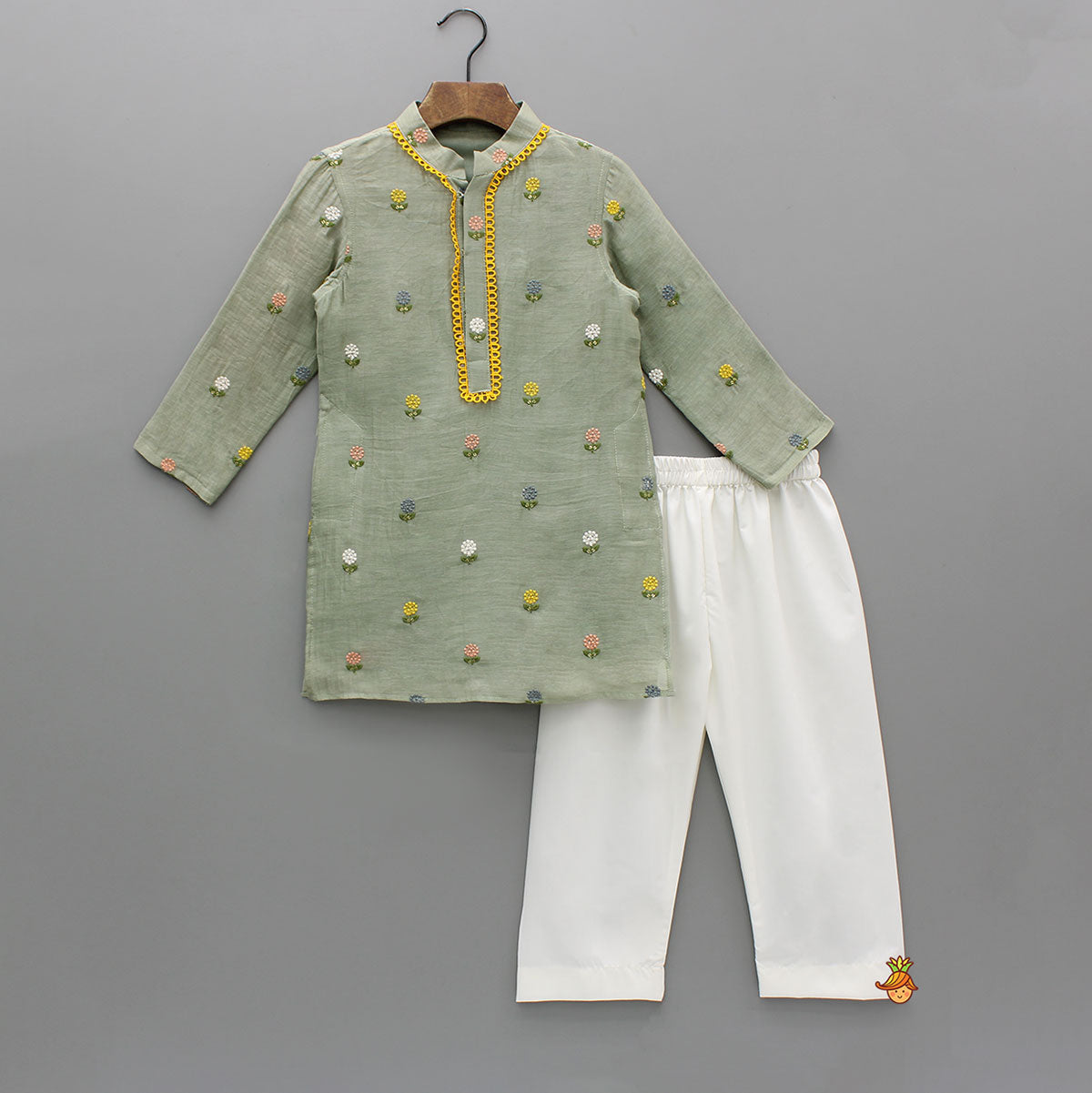 Green Multicolor Floral Embroidered Mul Chanderi Kurta With Pyjama