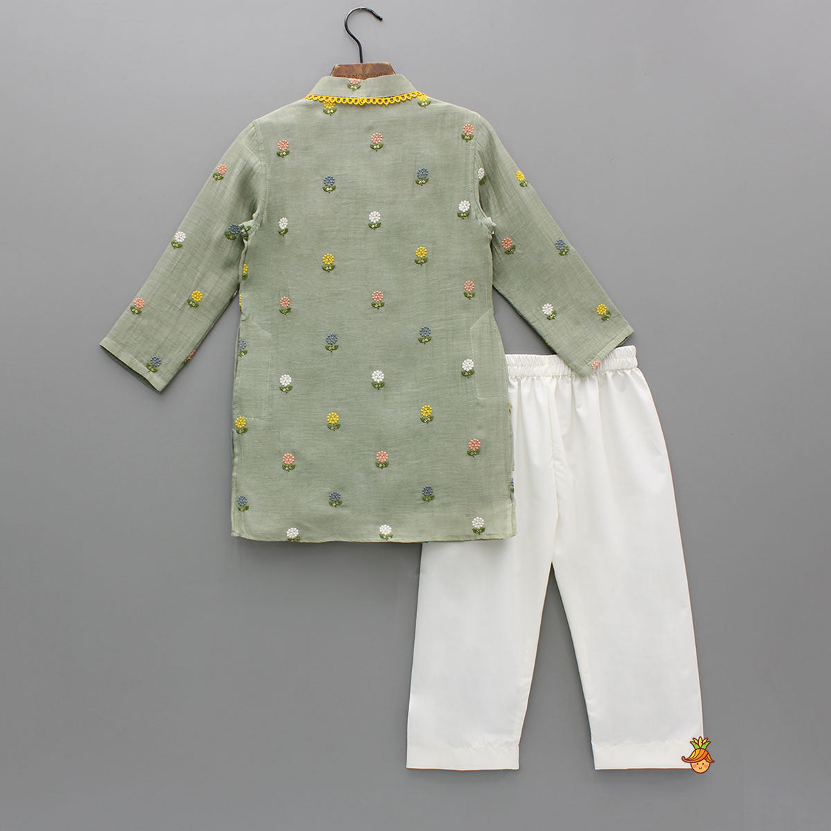Green Multicolor Floral Embroidered Mul Chanderi Kurta With Pyjama