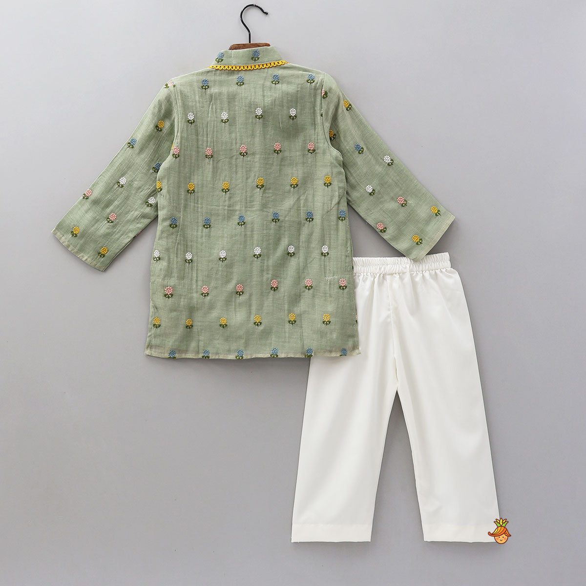 Floral Embroidered Mul Chanderi Kurta With Pyjama