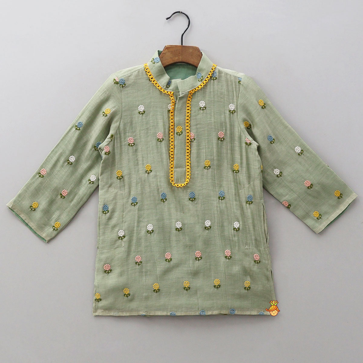 Floral Embroidered Mul Chanderi Kurta With Pyjama